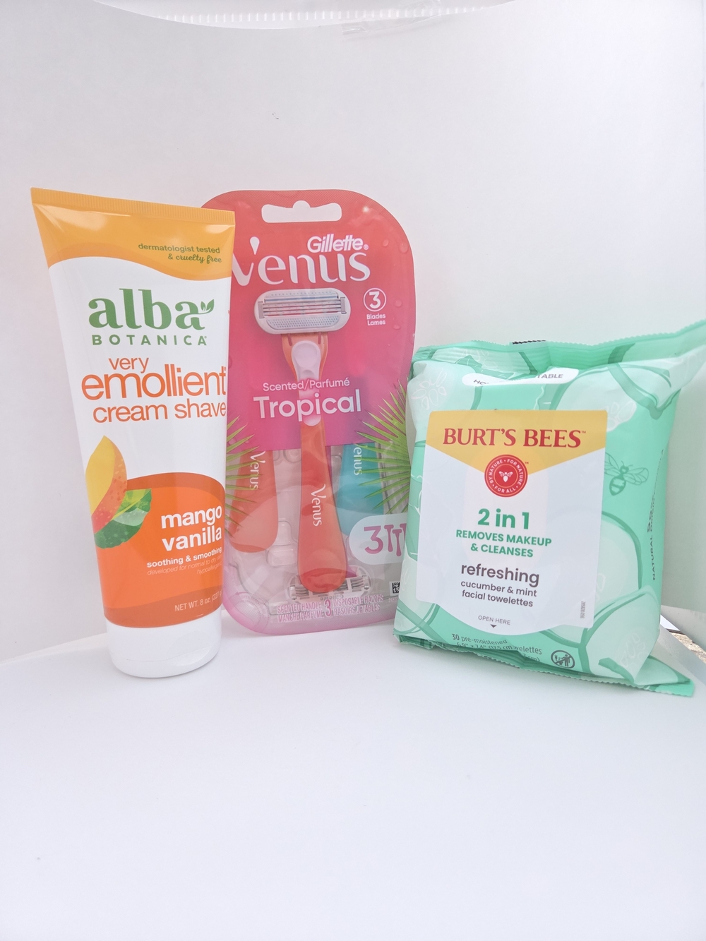 Alba Botanica Mango Vanilla Shave Set - Venus & Burt’s Bees